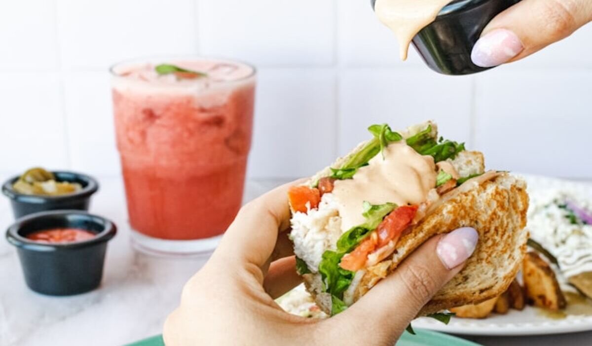 chipotle student discount