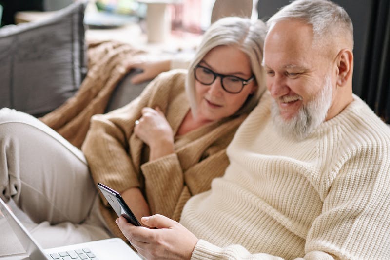 how-to-get-a-free-iphone-for-seniors