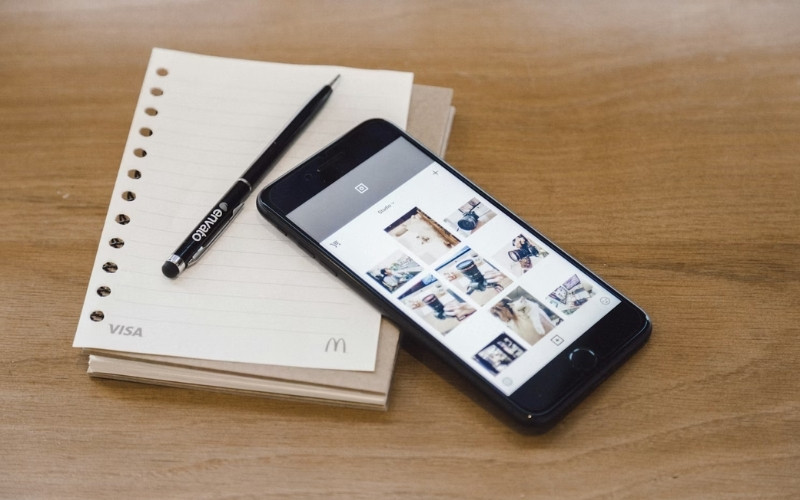 A free iPhone 7 through government aid helps support better communication for eligible low-income individuals