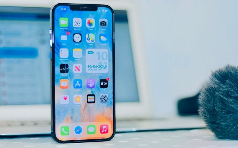 Discover how free iPhone 12 offers help low-income people stay connected in 2026.