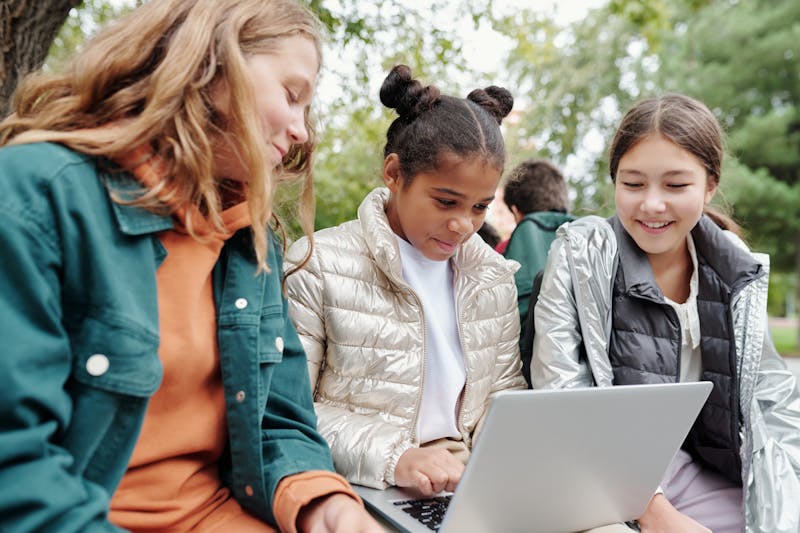 who-can-provide-free-wifi-for-students