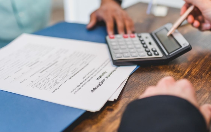 are student loans secured or unsecured? Most education loans are issued without collateral requirements
