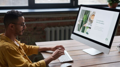 how to create a portfolio for students showcasing skills, projects, and achievements for academic and career growth