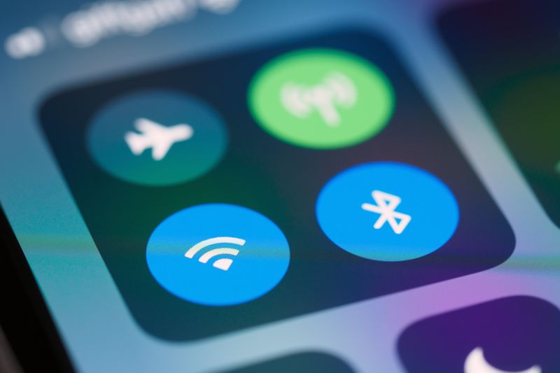 how-to-share-wifi-password-on-iphone-to-other-devices