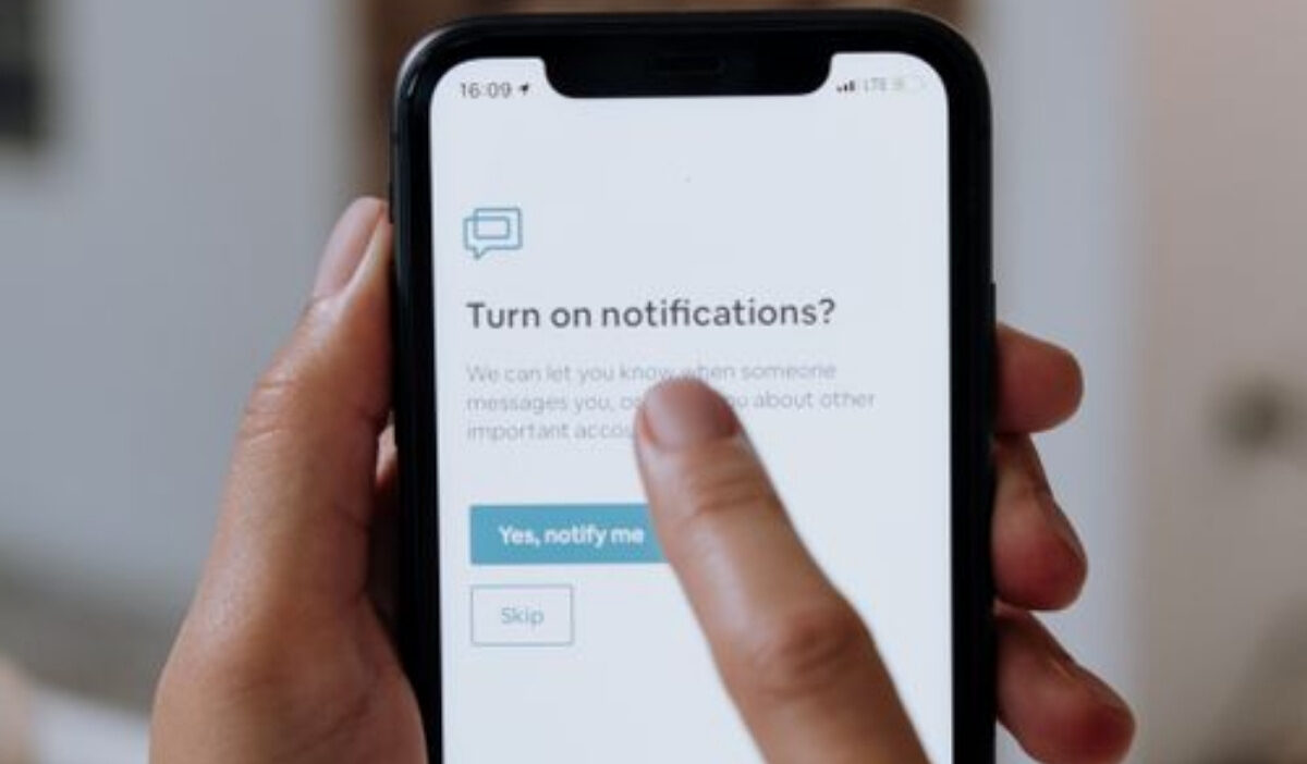 How to silence notifications on iPhone while still receiving important alerts