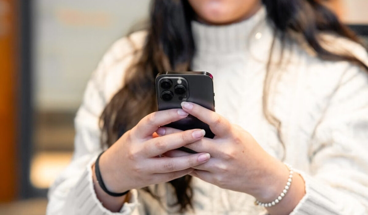 how to tell if someone blocked your number on iPhone: 4 common signs
