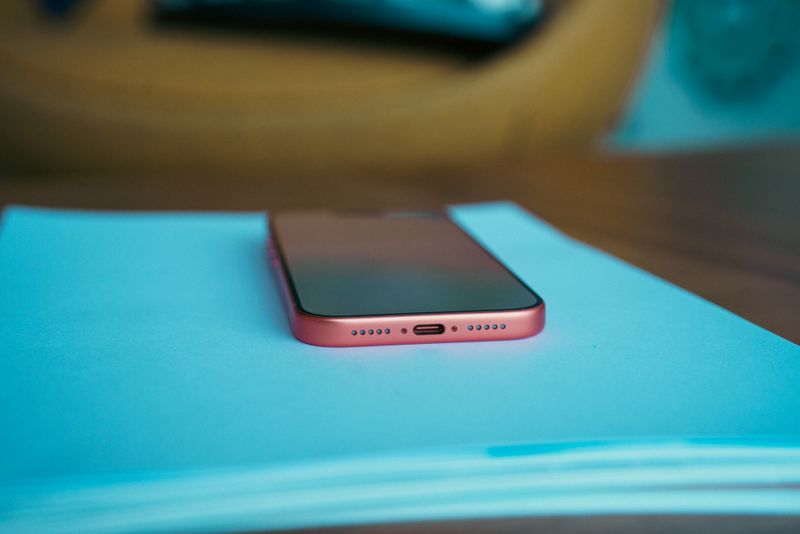 how-to-clean-iphone-speaker-safely