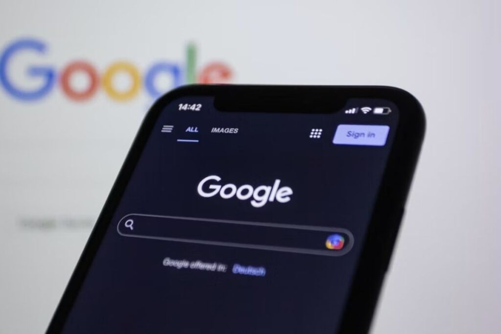 How to close all open tabs on iPhone in the Google app tab controls