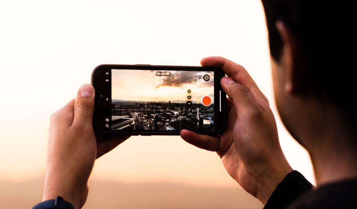 how-to-combine-videos-on-iphone