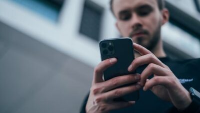 how to know if your iphone is being hacked and review device activity safely