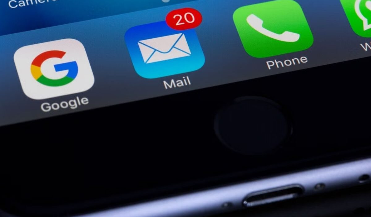 how to add an email to iPhone with Mail app