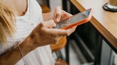 how to block text messages on iPhone and stop spam