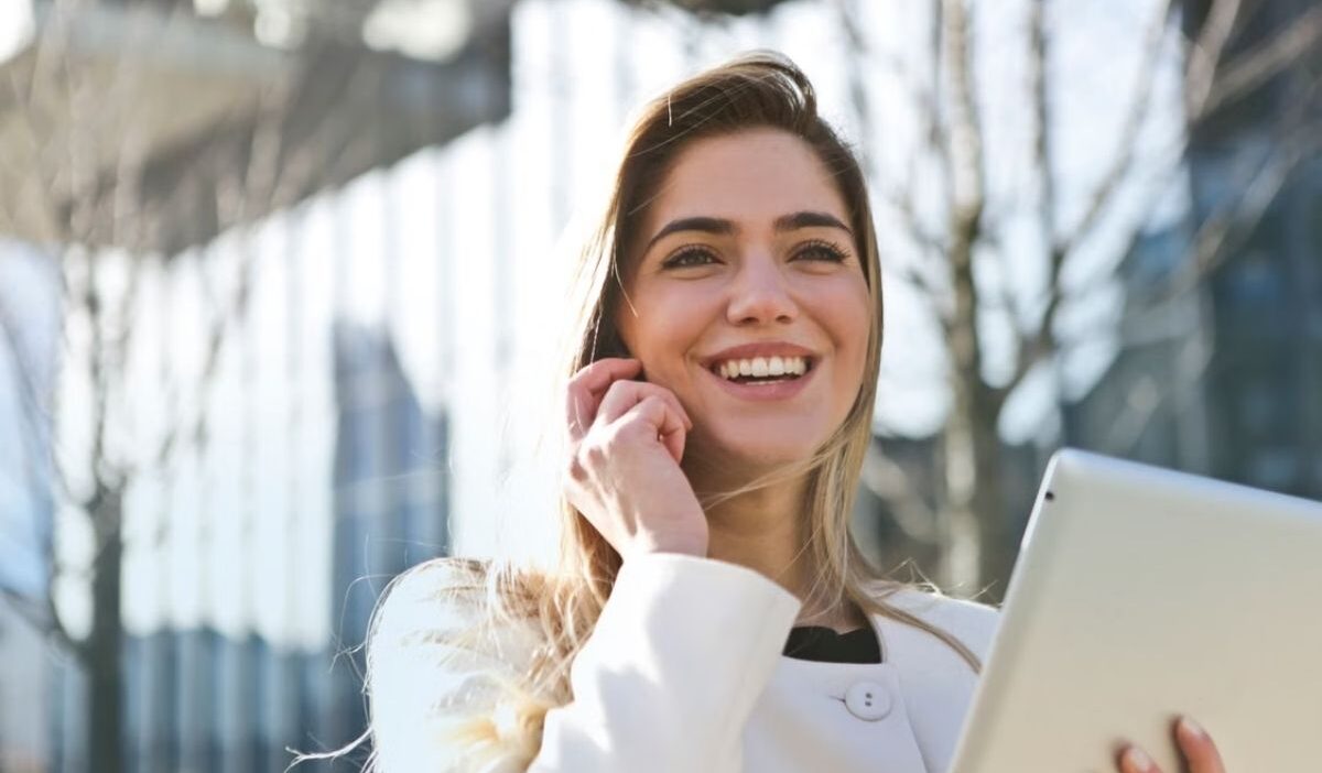 How to change your voicemail on iPhone by updating the greeting and voicemail settings.