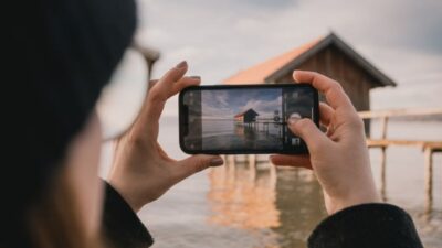 How to hide photos on an iPhone without deleting them from the Photos app.