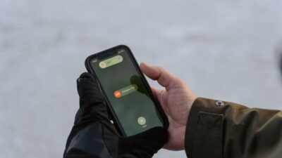 How to turn sos off on iPhone by adjusting Emergency SOS settings and status bar