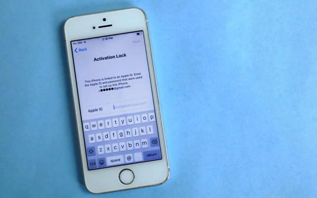 How to update email password on iPhone by signing in again to restore inbox access.
